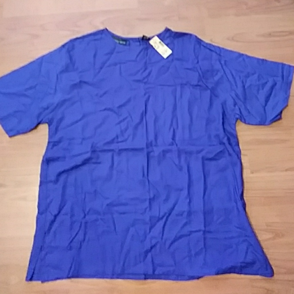 BRAND NEW blouse